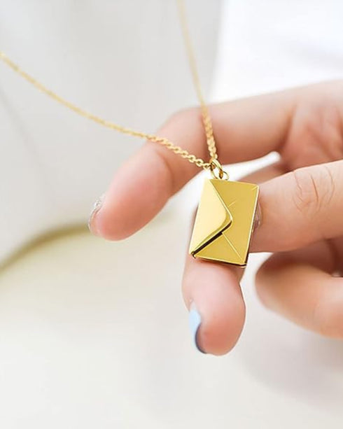 Cadena Carta Acero Dorado